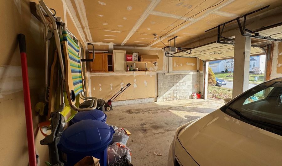 3132 LAUREL VIEW Dr, Abingdon, MD 21009 - 3 Beds, 3 Bath