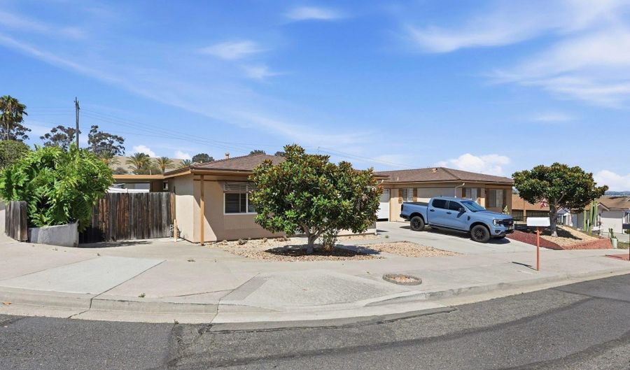 3719 Mira Pacific Dr, Oceanside, CA 92056 - 2 Beds, 2 Bath