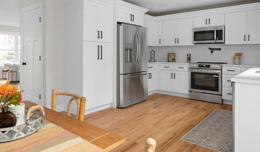 129 Wollaston St, Cranston, RI 02910 - 3 Beds, 3 Bath