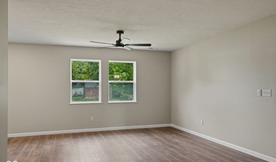 230 North St, Austin, IN 47102 - 3 Beds, 2 Bath