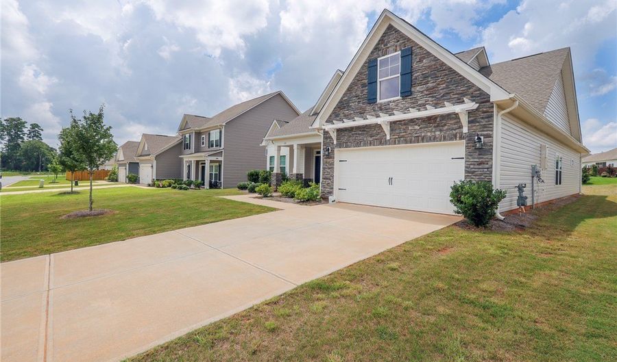 149 Spyglass Ln, Anderson, SC 29625 - 3 Beds, 2 Bath