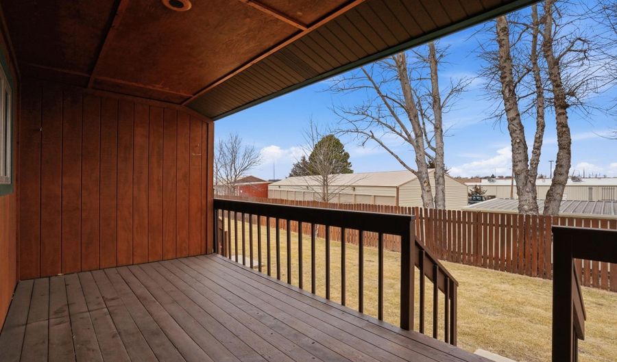407 Summit St, Belle Fourche, SD 57717 - 3 Beds, 3 Bath