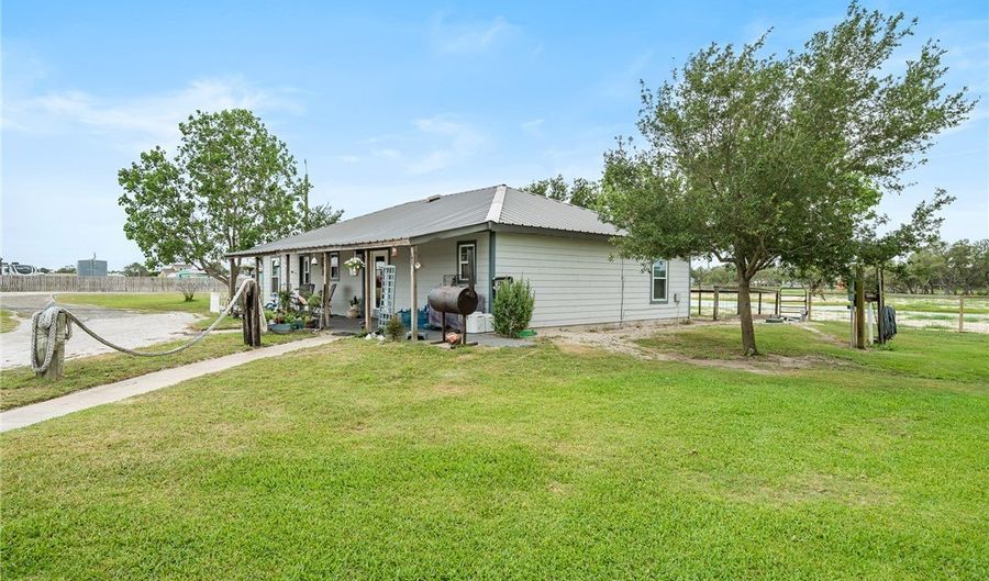 2222 Johnson, Aransas Pass, TX 78336 - 3 Beds, 2 Bath