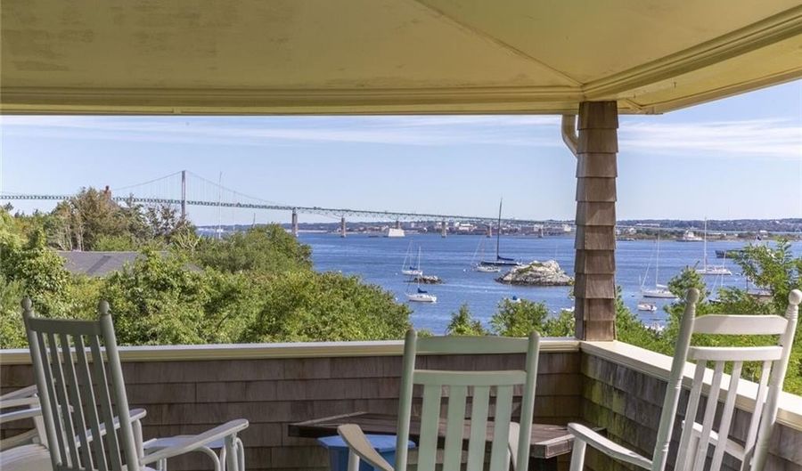 28 Newport St, Jamestown, RI 02835 - 4 Beds, 4 Bath