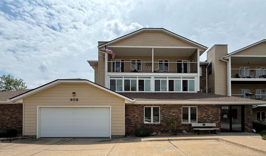 409 SE Delaware Ave 211, Ankeny, IA 50021 - 2 Beds, 1 Bath