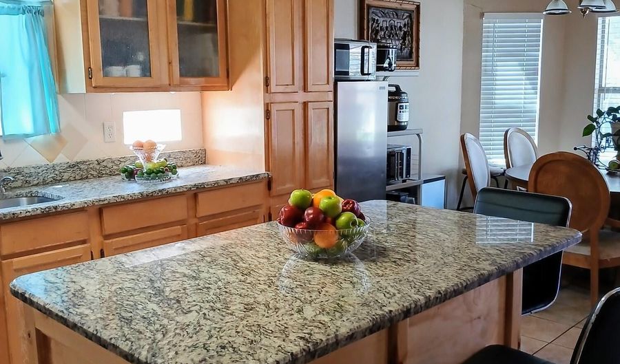 405 Santorini Ct, Socorro, TX 79927 - 5 Beds, 3 Bath