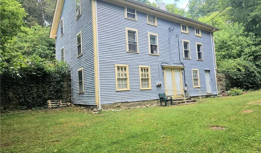 1 Side Hill St, Hopkinton, RI 02832 - 4 Beds, 3 Bath