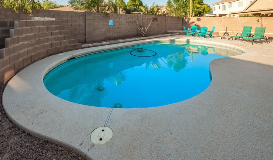 12374 W HOPI St, Avondale, AZ 85323 - 3 Beds, 2 Bath