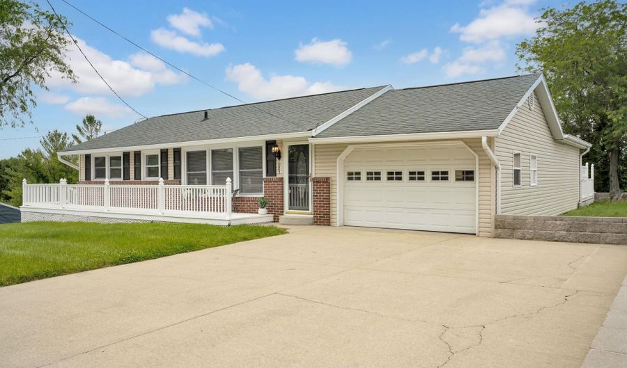1007 23rd St, Bedford, IN 47421 - 3 Beds, 2 Bath