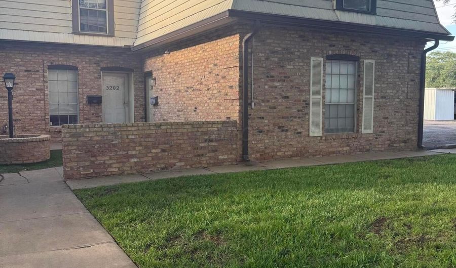 3200 Villa Pl, Amarillo, TX 79109 - 4 Beds, 2 Bath