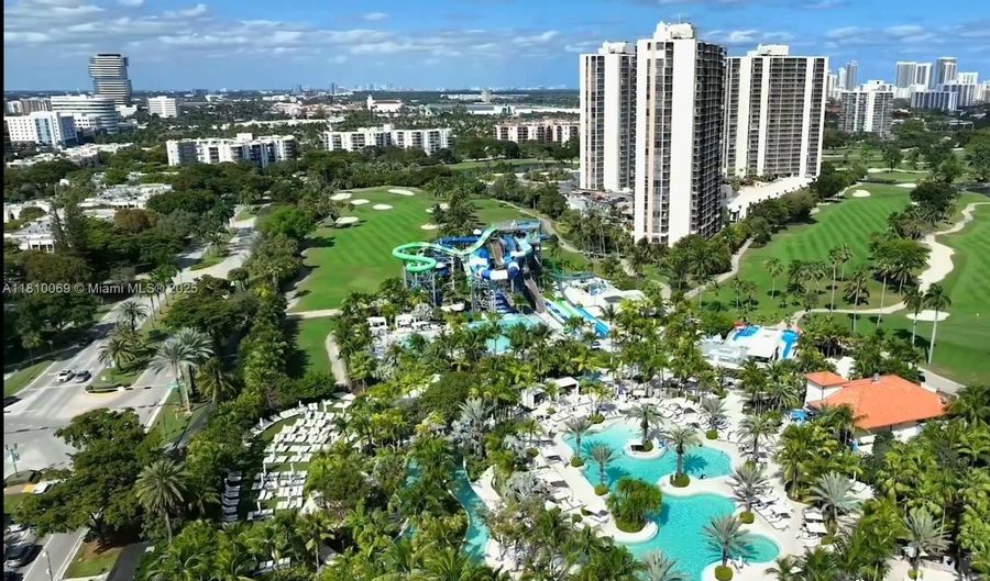 20351 W Country Club Dr TH17, Aventura, FL 33180 - 3 Beds, 3 Bath