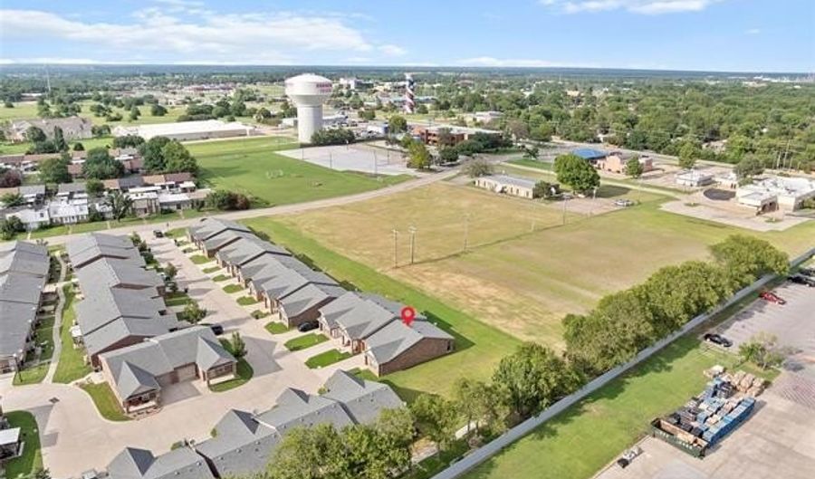 1612 Shenandoah Rdg, Ardmore, OK 73401 - 2 Beds, 2 Bath