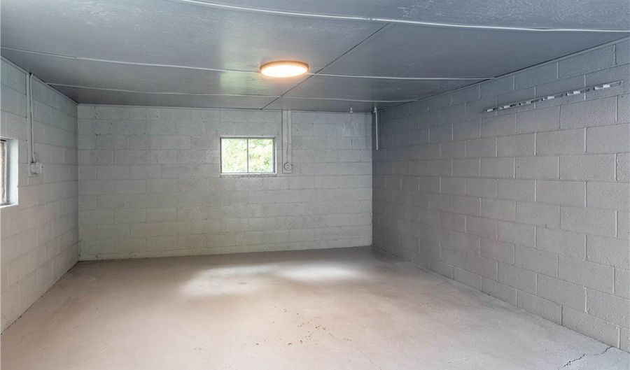 539 Windermere Blvd, Amherst, NY 14226 - 4 Beds, 2 Bath