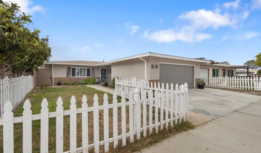 1315 Bush St, Oceanside, CA 92058 - 3 Beds, 2 Bath