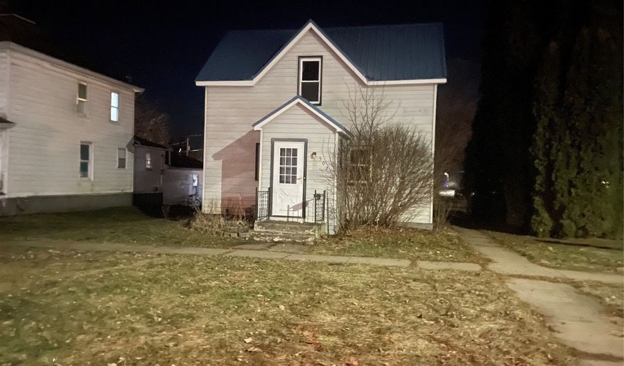 502 State St, Ackley, IA 50601 - 3 Beds, 1 Bath