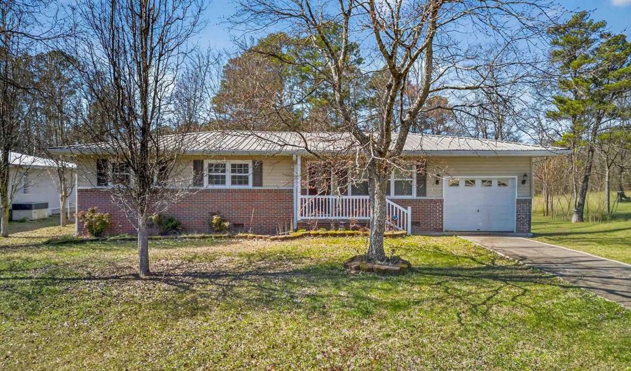 911 WOOD Ave, Attalla, AL 35954 - 3 Beds, 2 Bath