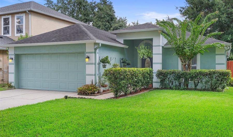 2242 WEKIVA RESERVE Blvd, Apopka, FL 32703 - 3 Beds, 2 Bath