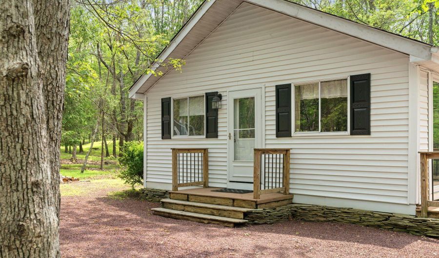 188 Evergreen Rd, Albrightsville, PA 18210 - 2 Beds, 1 Bath