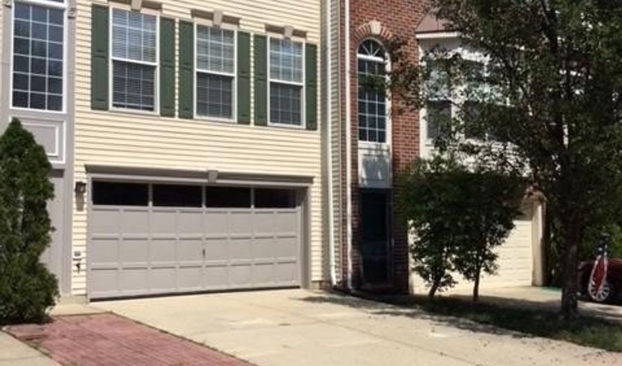 7831 SETH HAMPTON, Alexandria, VA 22315 - 4 Beds, 4 Bath