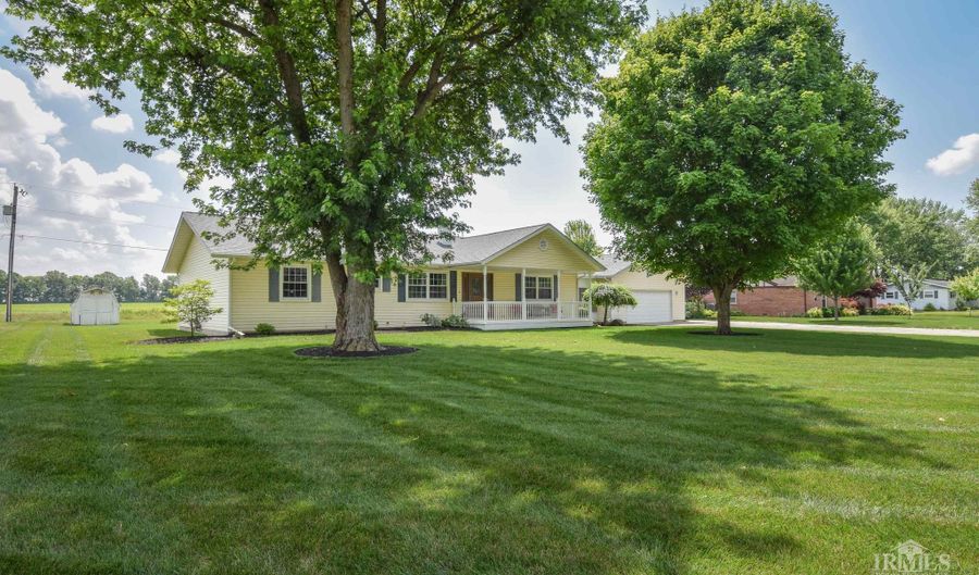 475 Gillcrest Dr, Albany, IN 47320 - 3 Beds, 2 Bath