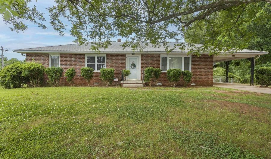 1006 Gordon St, Anderson, SC 29626 - 3 Beds, 2 Bath