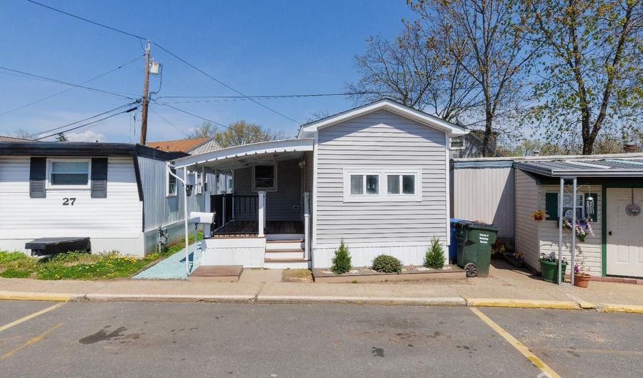 29 Freddie Ave, Avenel, NJ 07001 - 2 Beds, 1 Bath