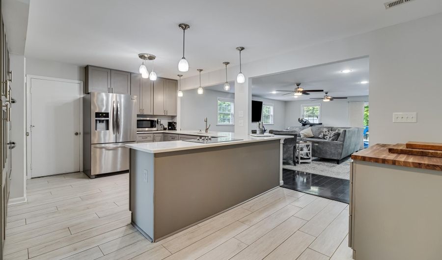 8980 SPICEWOOD Run, Bel Alton, MD 20611 - 4 Beds, 4 Bath