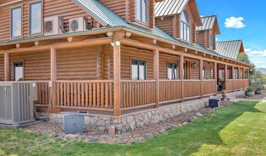 2 N Scenic Dr, Alpine, TX 79830 - 6 Beds, 7 Bath