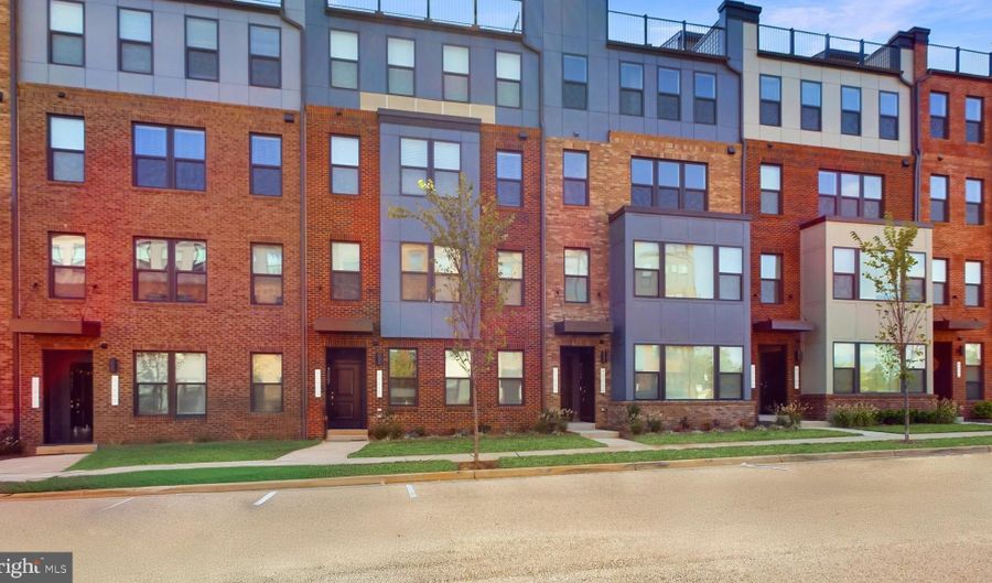 43801 MIDDLEWAY Ter, Ashburn, VA 20147 - 3 Beds, 3 Bath