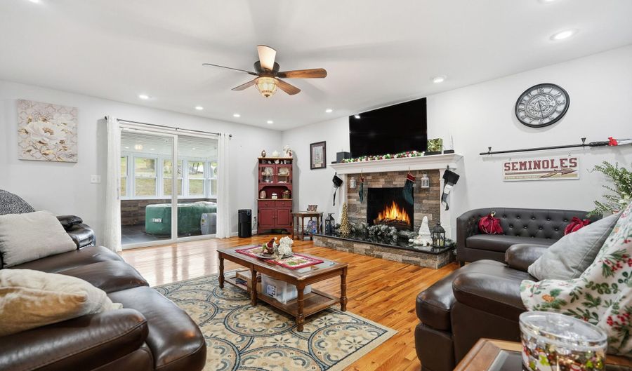 270 Bogey Dr, Abingdon, VA 24211 - 4 Beds, 2 Bath