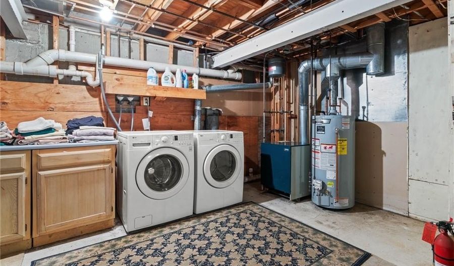 14 Jasper Ave, Johnston, RI 02919 - 3 Beds, 2 Bath