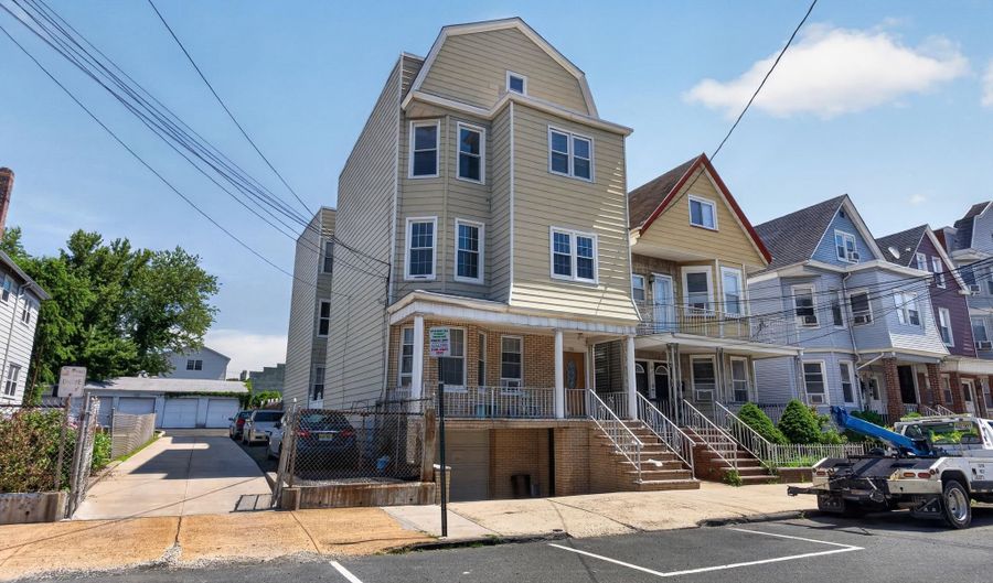 25 W 15TH St #4, Bayonne, NJ 07002 - 2 Beds, 1 Bath
