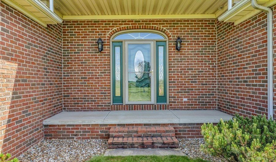 9903 Vermilion Rd, Amherst, OH 44001 - 5 Beds, 4 Bath