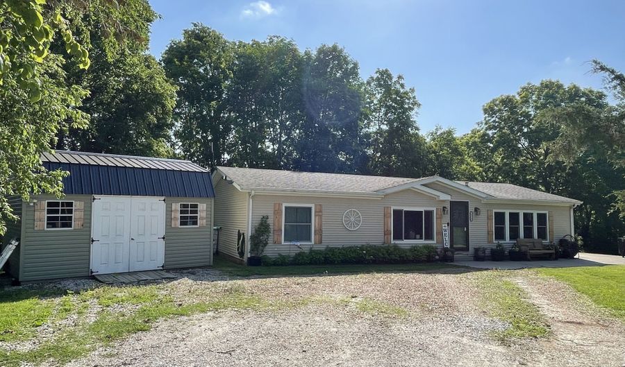6890 E County Road 800 N, Bainbridge, IN 46105 - 3 Beds, 2 Bath