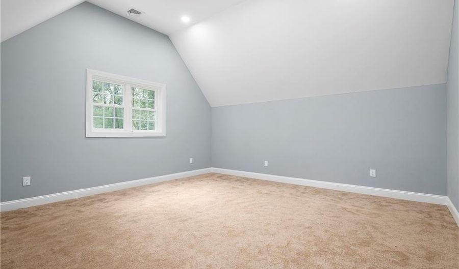 111 Cider Mill Rd, North Smithfield, RI 02895 - 3 Beds, 3 Bath