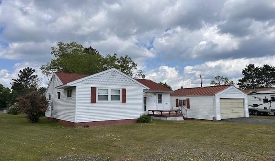 21 Glen Cir, Babbitt, MN 55706 - 3 Beds, 1 Bath