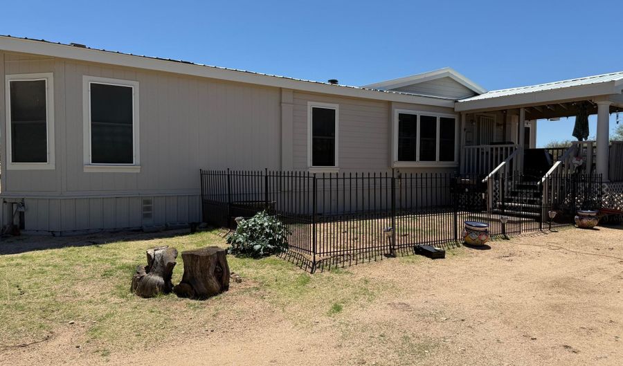 2720 W Blueflax Ln, Benson, AZ 85602 - 3 Beds, 2 Bath