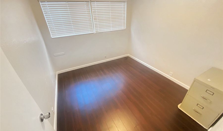 7189 Koamano St, Honolulu, HI 96825 - 4 Beds, 2 Bath