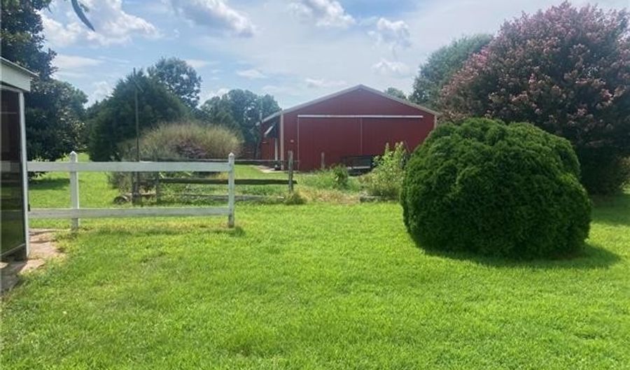 4320 Windy Ln, Barhamsville, VA 23011 - 3 Beds, 3 Bath