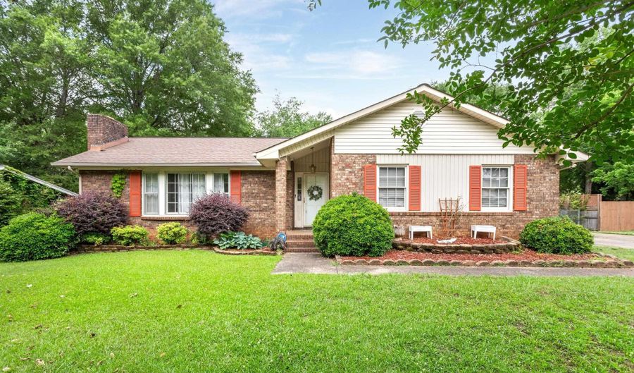 1938 CANTERBURY Sq, Anniston, AL 36207 - 3 Beds, 2 Bath