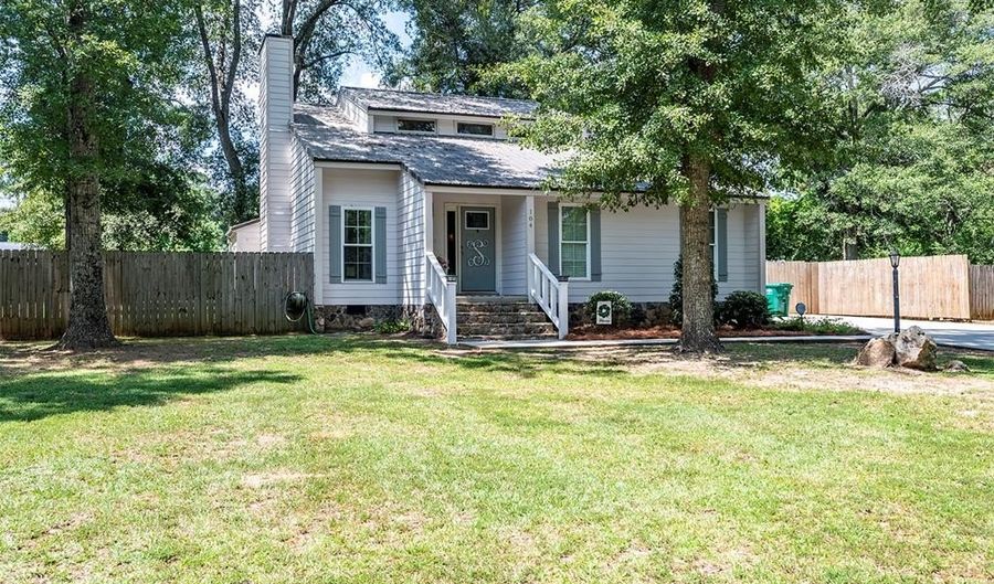 104 Querecho Ln, Albany, GA 31707 - 4 Beds, 4 Bath