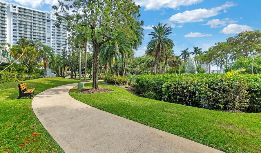 2851 NE 183rd St 715E, Aventura, FL 33160 - 1 Beds, 2 Bath