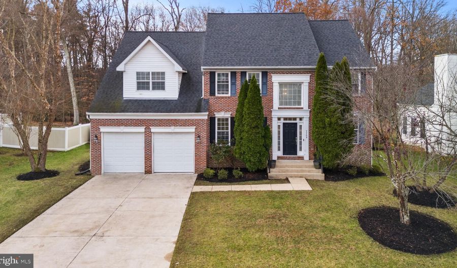 7709 OLD CHAPEL Dr, Bowie, MD 20715 - 6 Beds, 5 Bath