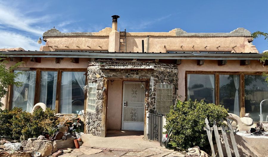 4312 MARCH St SE, Albuquerque, NM 87105 - 3 Beds, 3 Bath