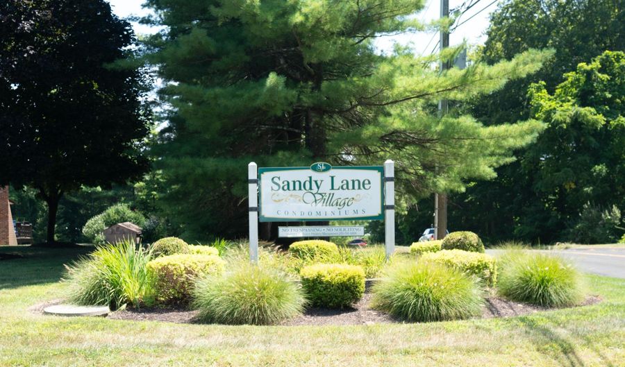 116 Homestead Ln 116, Brookfield, CT 06804 - 2 Beds, 2 Bath