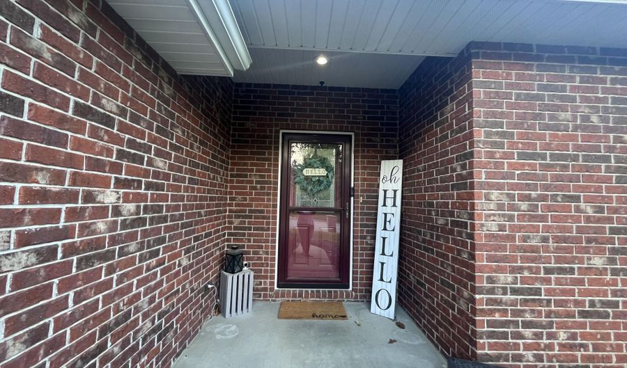 1025 Nickolas St, Aurora, MO 65605 - 3 Beds, 2 Bath