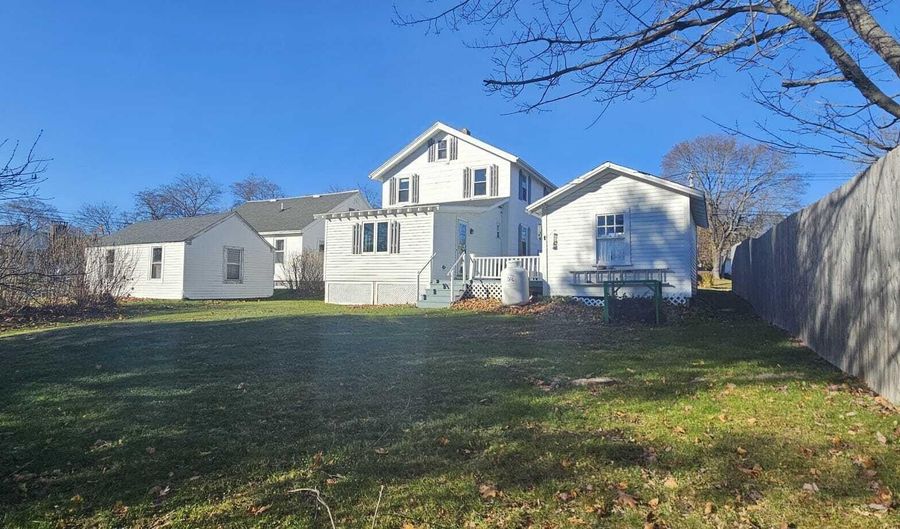 208 7th St, Bangor, ME 04401 - 3 Beds, 0 Bath