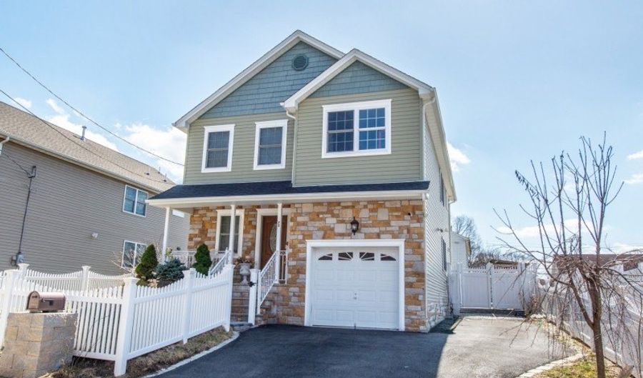 75 White St, Andover, NJ 07801 - 4 Beds, 3 Bath