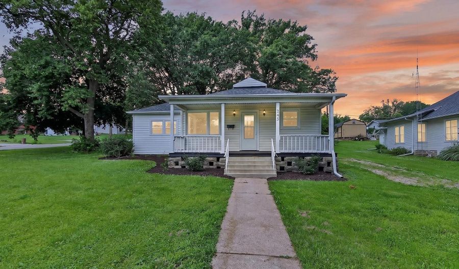 545 7th St, Adams, NE 68301 - 3 Beds, 1 Bath