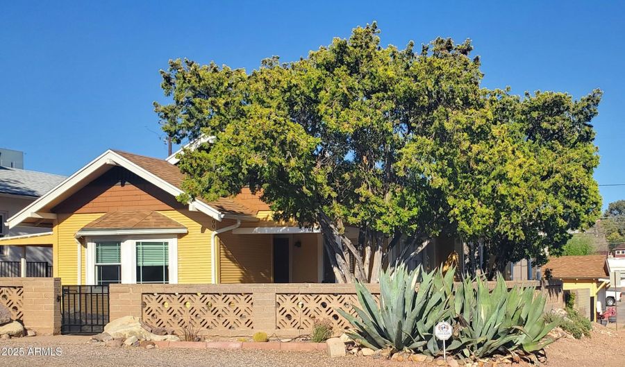400 POWELL St, Bisbee, AZ 85603 - 3 Beds, 2 Bath